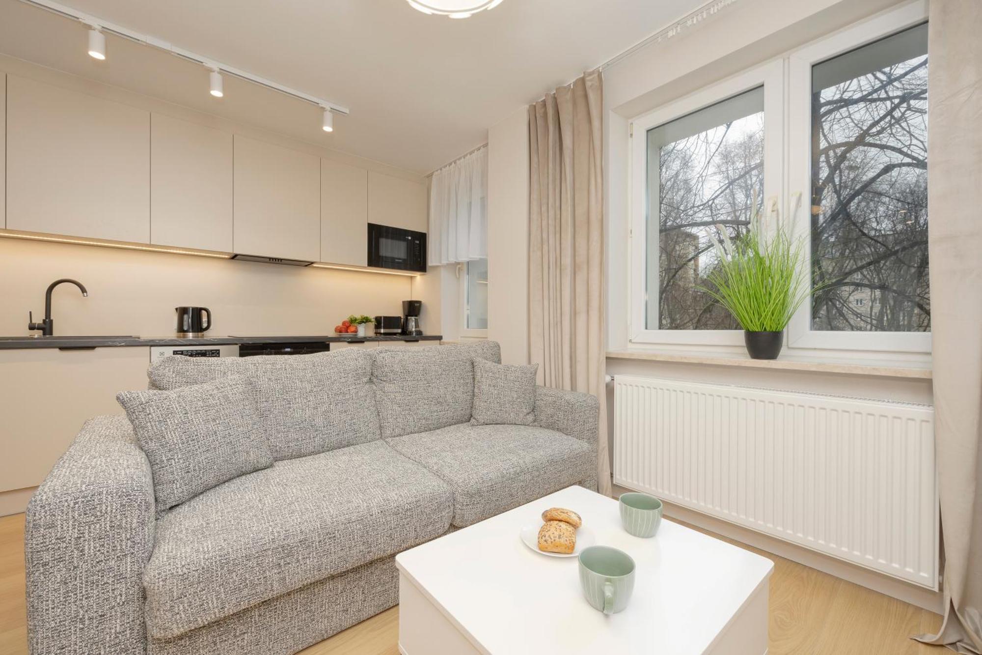 Comfortable Apartment Warsaw Wola & Balcony By Noclegi Renters Esterno foto